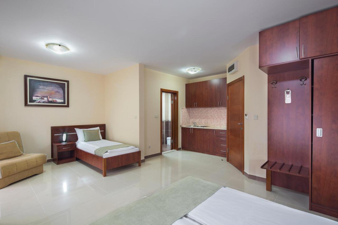 Apartmani Salus Budva Eksteriør bilde