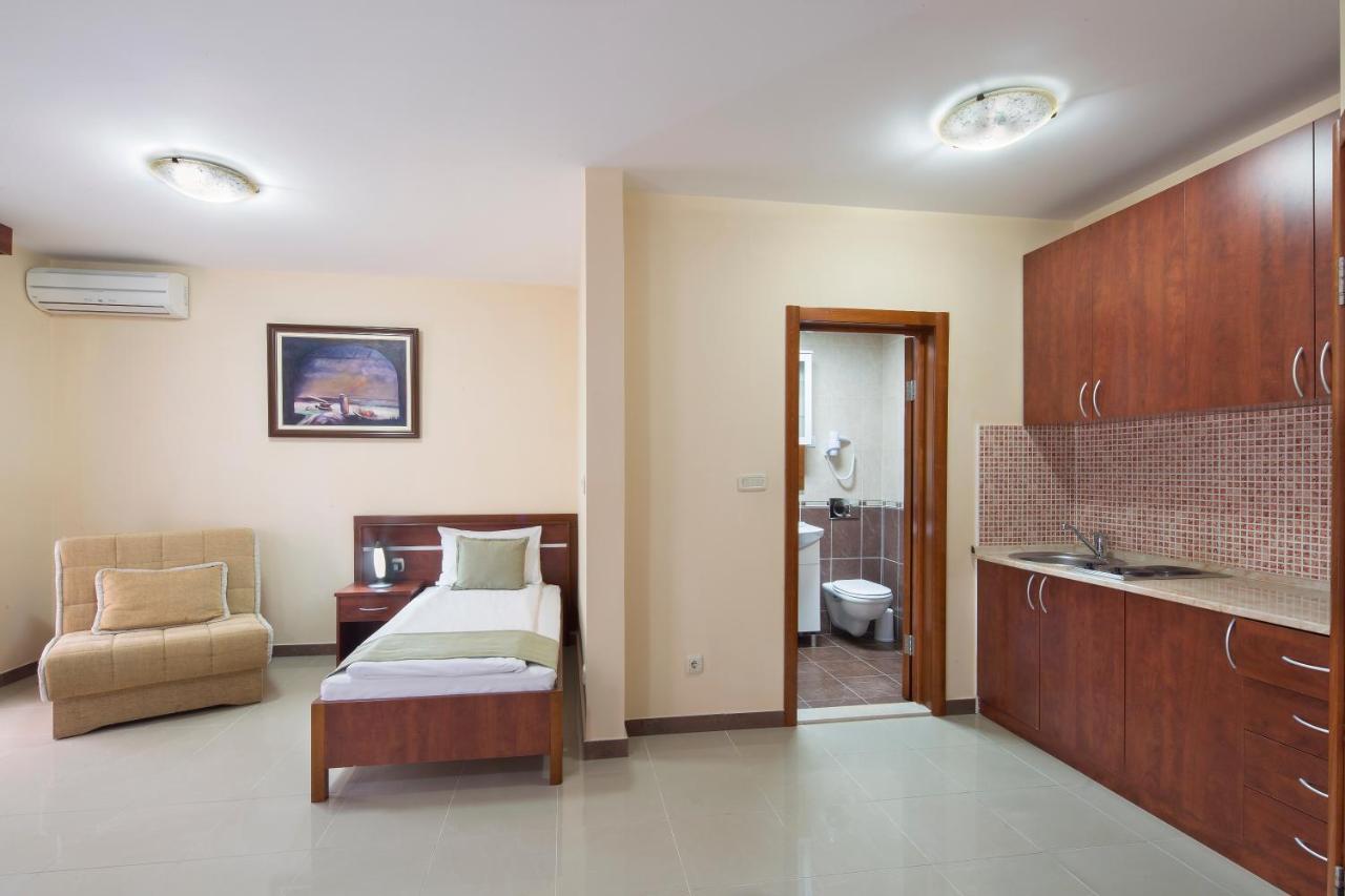 Apartmani Salus Budva Eksteriør bilde