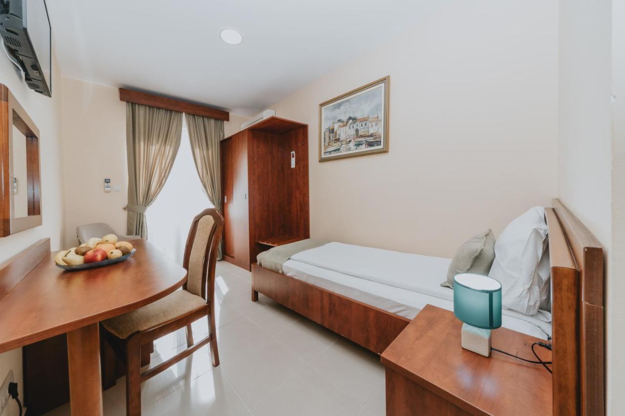 Apartmani Salus Budva Eksteriør bilde